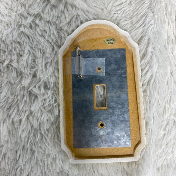 Wooden Apple Floral Light Switch Plate w/ screws - Picture 4 of 6